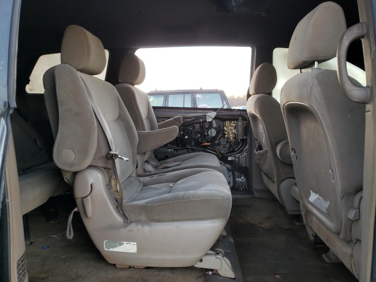 Photo 6 from auction – 2005 TOYOTA SIENNA CE with VIN 5TDZA23C65S307893