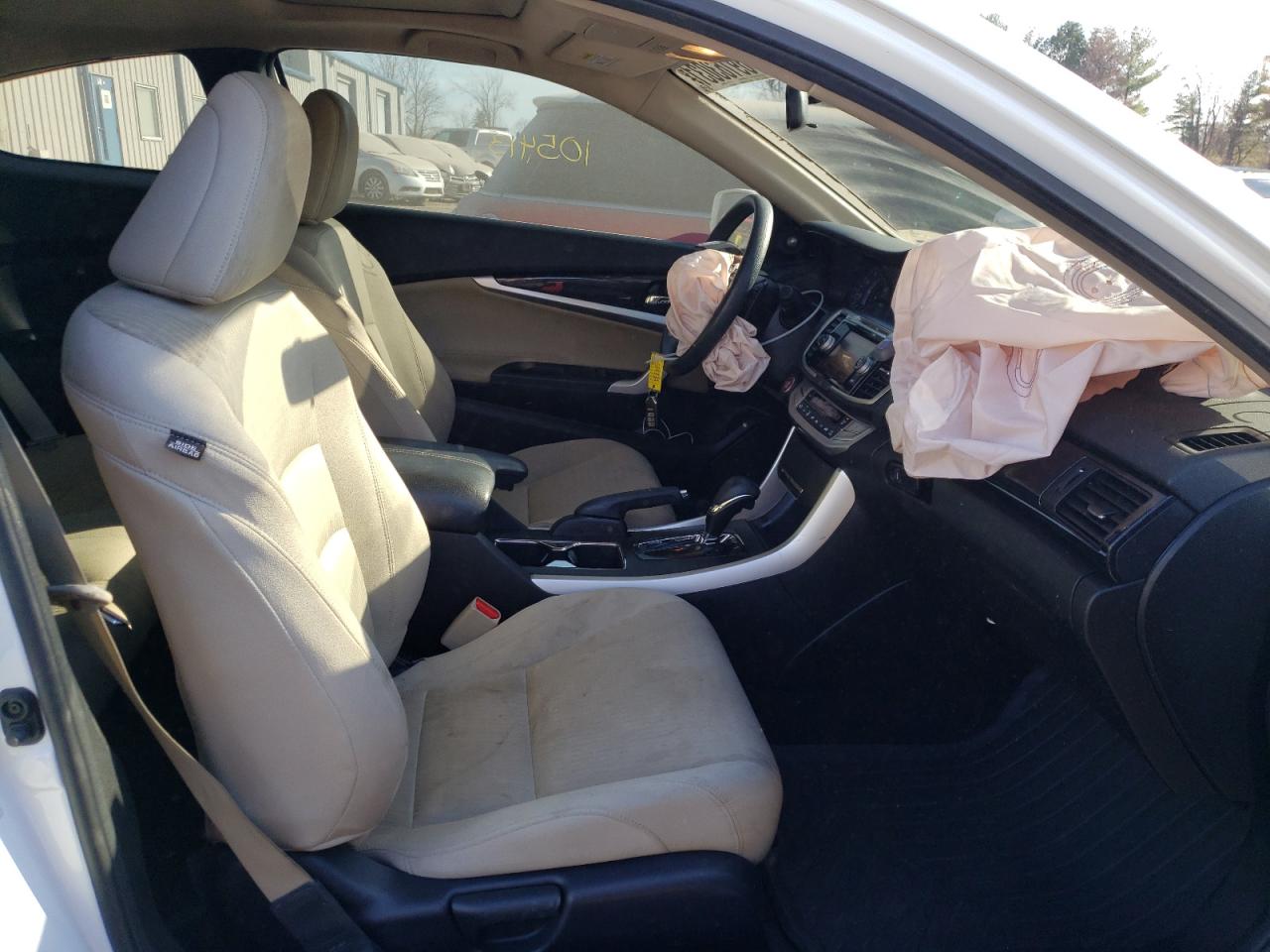 Photo 5 from auction – 2015 HONDA ACCORD EX with VIN 1HGCT1B77FA009514