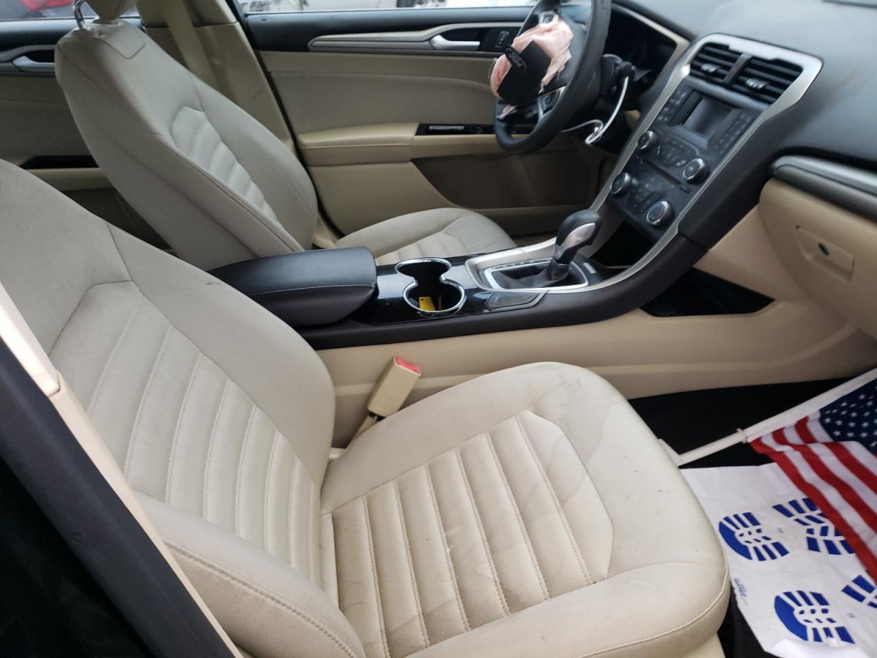 Photo 5 from auction – 2014 FORD FUSION SE with VIN 3FA6P0HD0ER196435