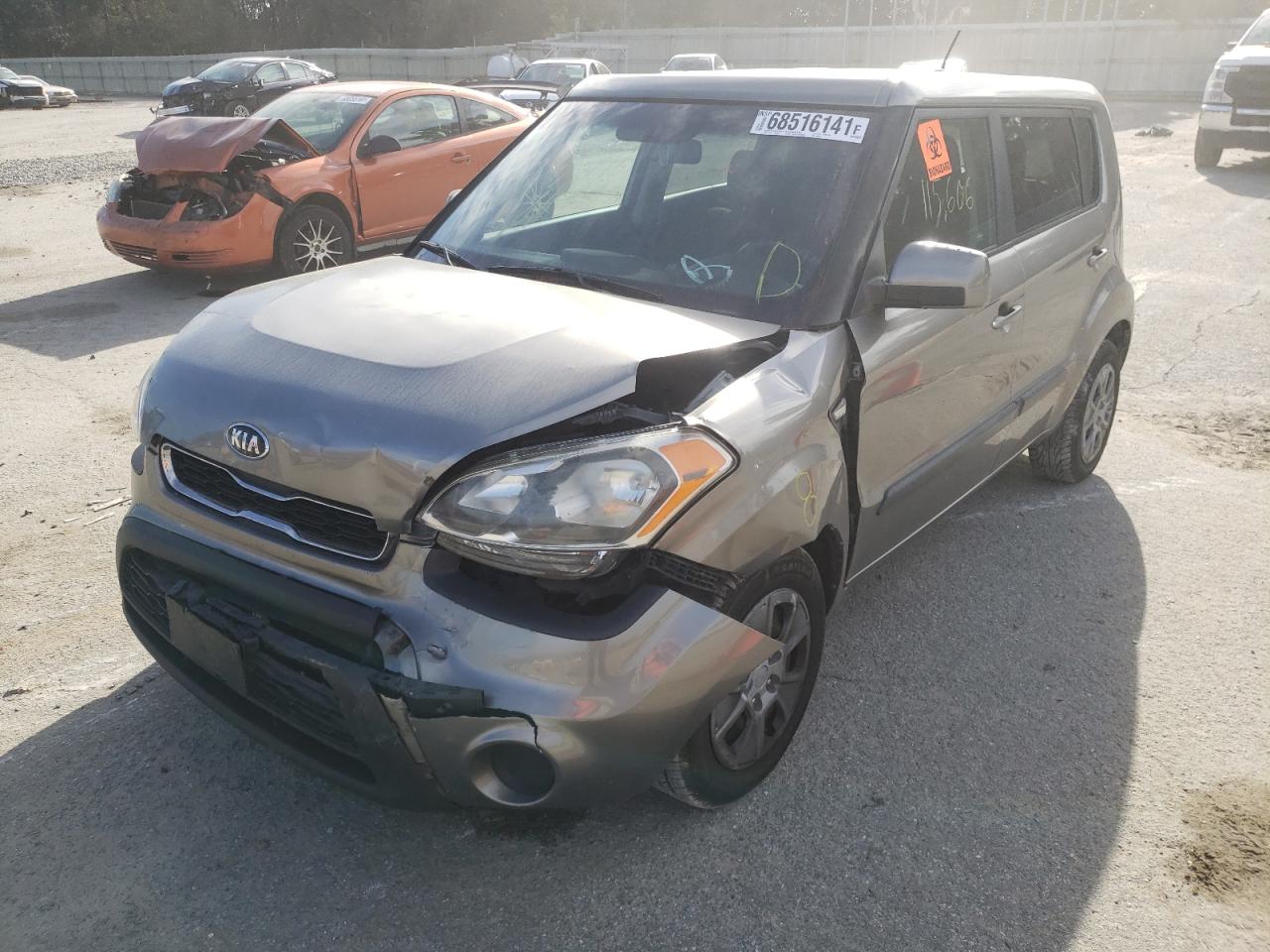 Photo 2 from auction – 2013 KIA SOUL with VIN KNDJT2A50D7608244