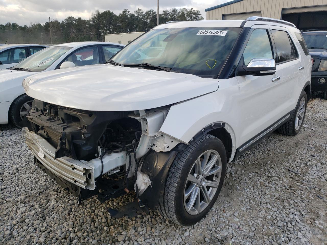 Photo 2 from auction – 2017 FORD EXPLORER L with VIN 1FM5K7F81HGE33797
