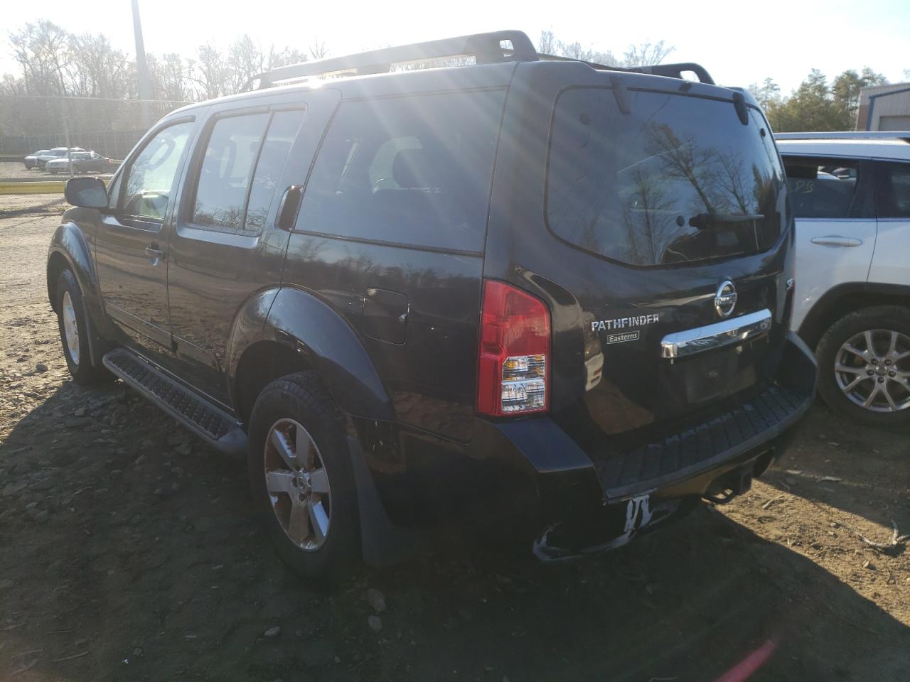 Photo 3 from auction – 2008 NISSAN PATHFINDER with VIN 5N1AR18B08C657411