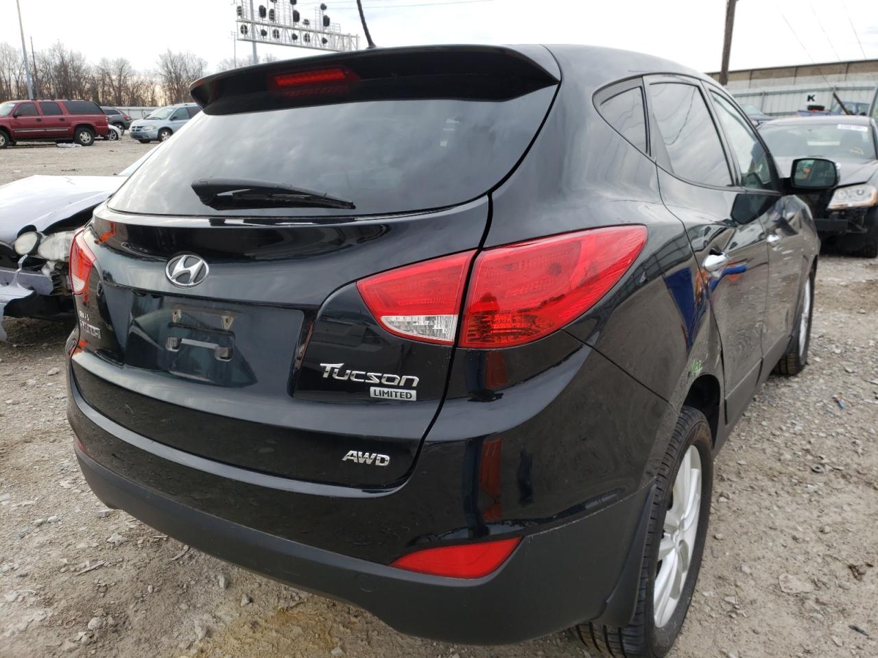 Photo 4 from auction – 2012 HYUNDAI TUCSON GLS with VIN KM8JUCAC7CU475947