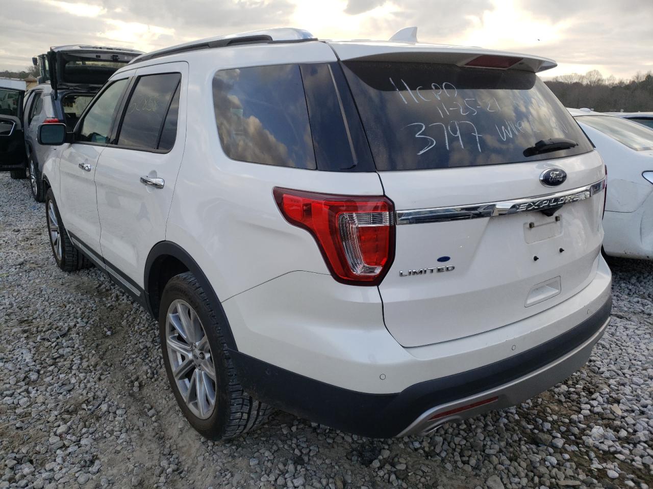 Photo 3 from auction – 2017 FORD EXPLORER L with VIN 1FM5K7F81HGE33797