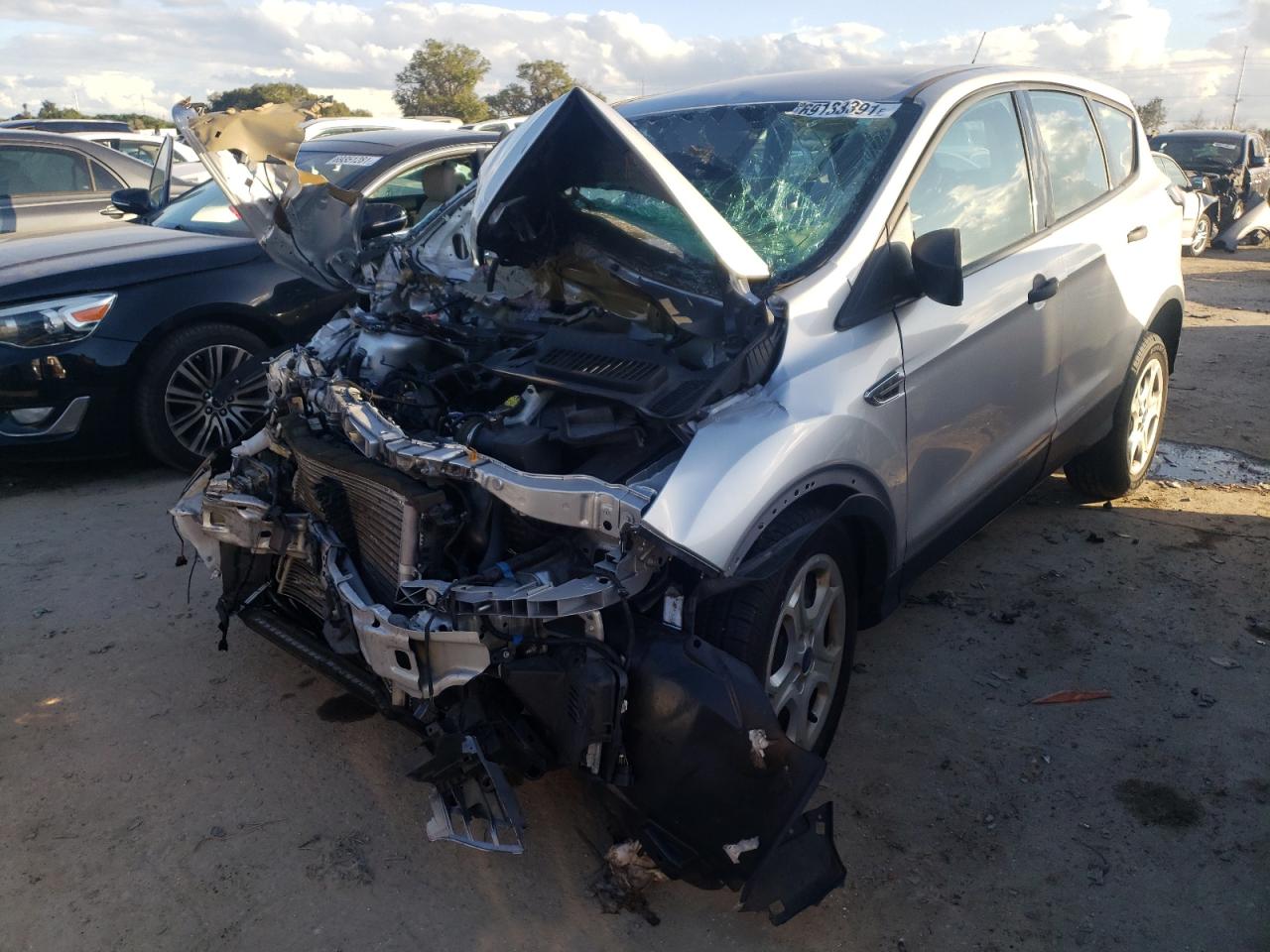 Photo 2 from auction – 2018 FORD ESCAPE S with VIN 1FMCU0F72JUA27048