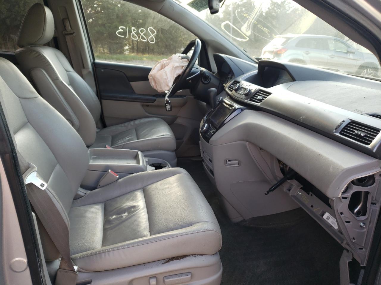 Photo 5 from auction – 2014 HONDA ODYSSEY EX with VIN 5FNRL5H65EB135682