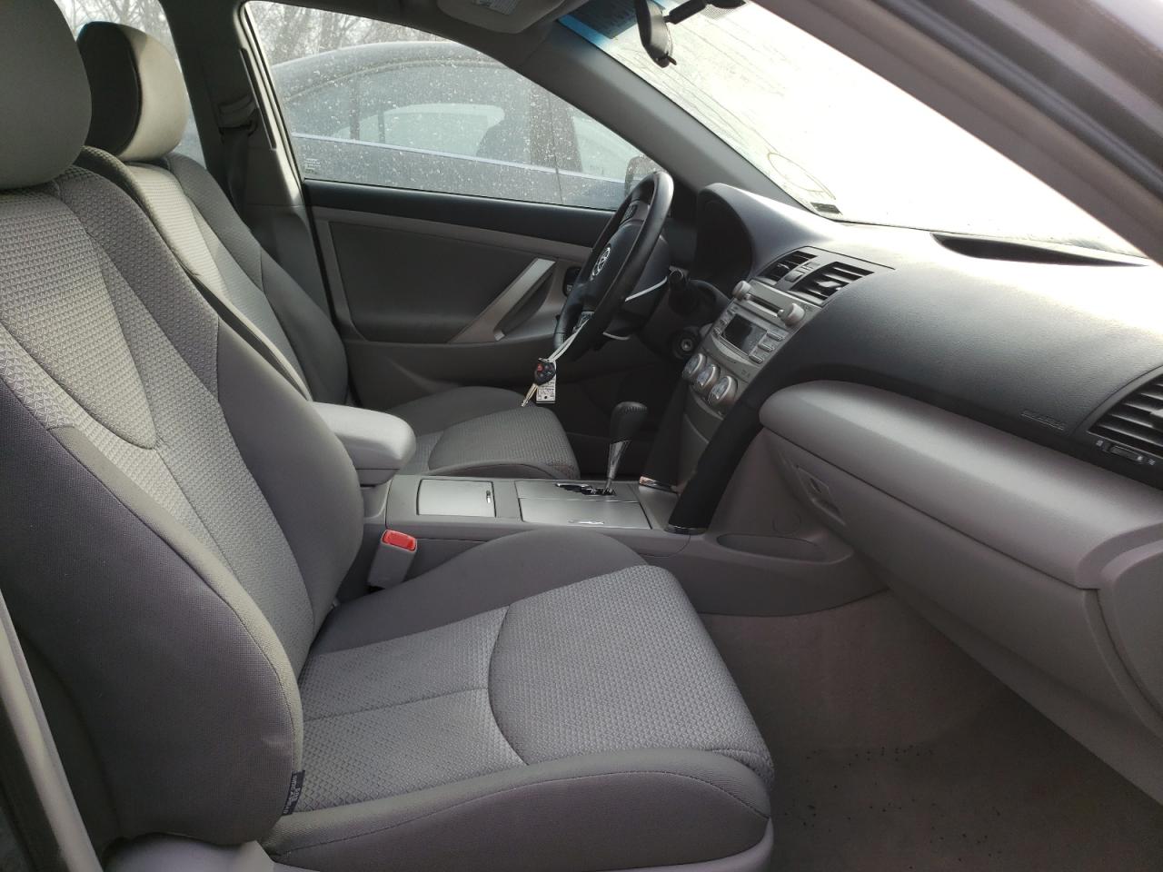 Foto 5 de la subasta – 2011 TOYOTA CAMRY BASE con VIN 4T1BF3EK3BU136553
