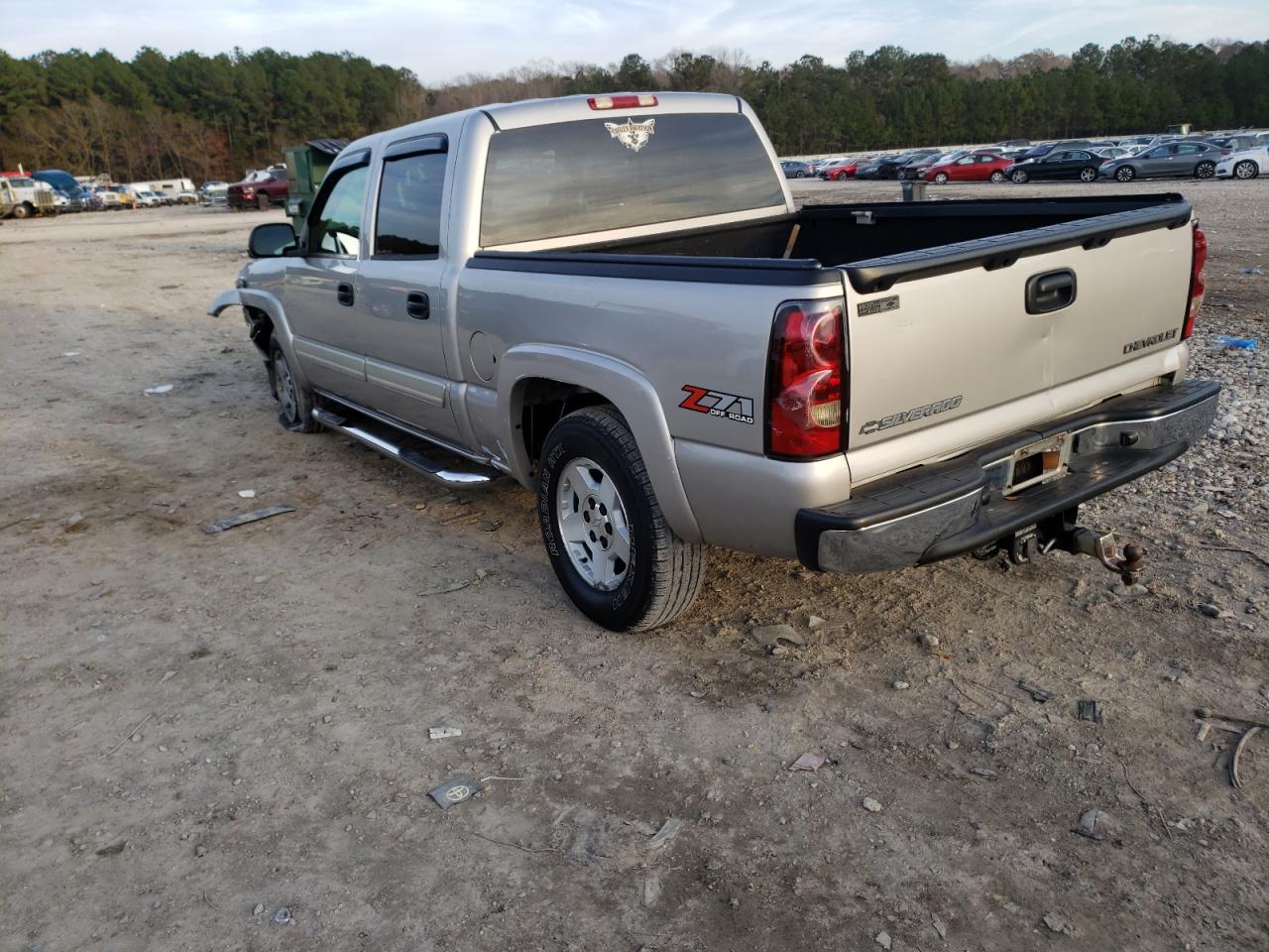 Photo 3 from auction – 2005 CHEVROLET SILVERADO with VIN 2GCEK13T151361079