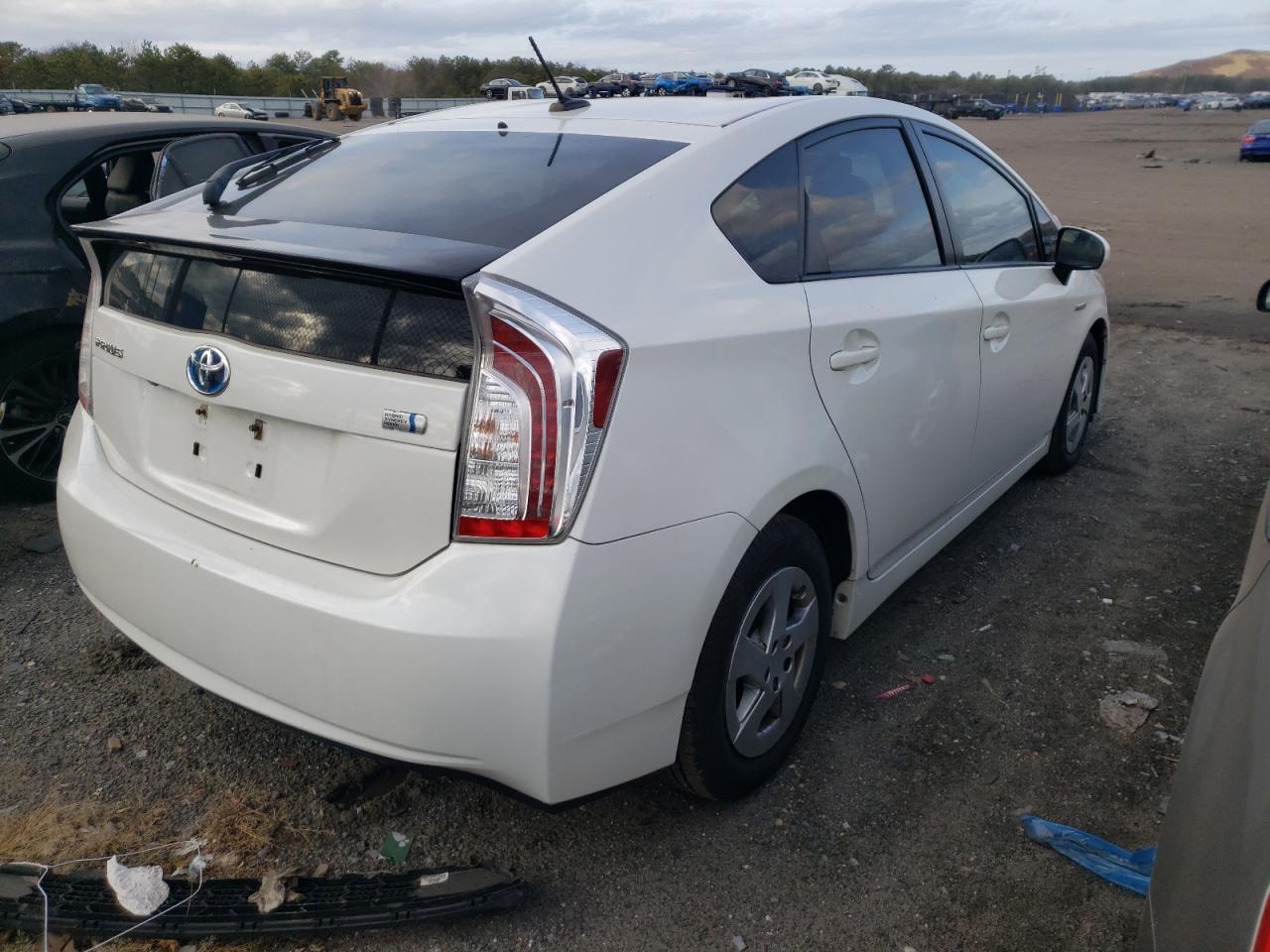 Photo 4 from auction – 2012 TOYOTA PRIUS with VIN JTDKN3DU0C5512048