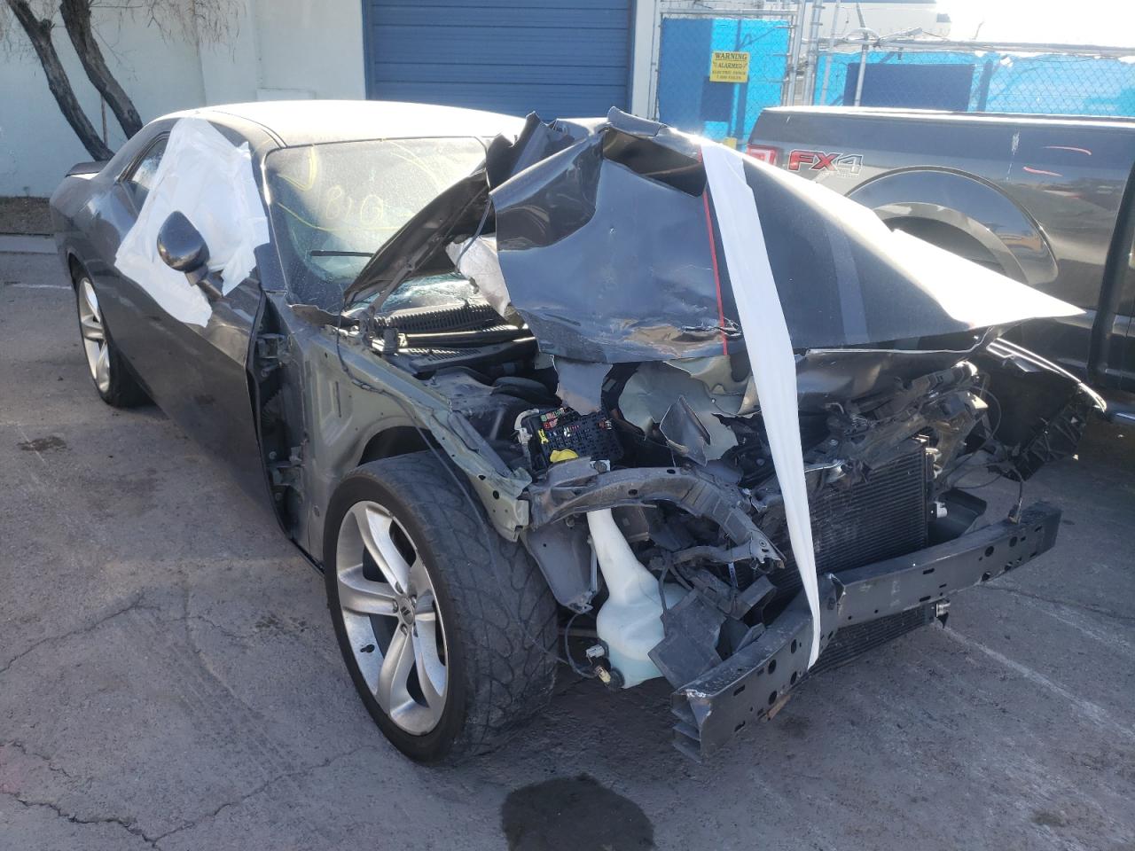 DODGE CHALLENGER 2018 with VIN 2C3CDZBTXJH232636 - Photo from auction