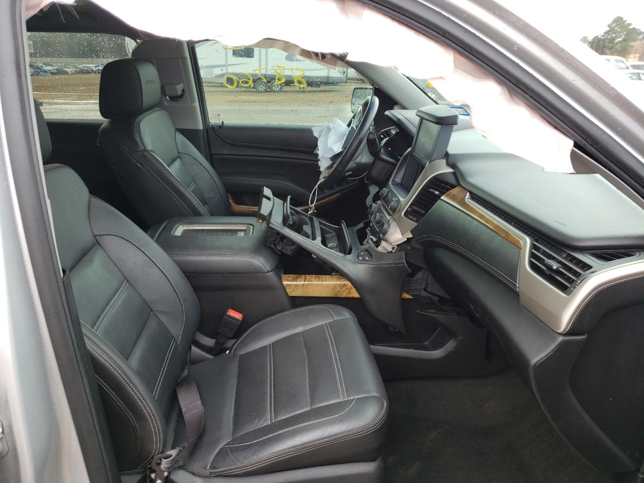 Photo 5 from auction – 2017 GMC YUKON DENA with VIN 1GKS2CKJ2HR212808