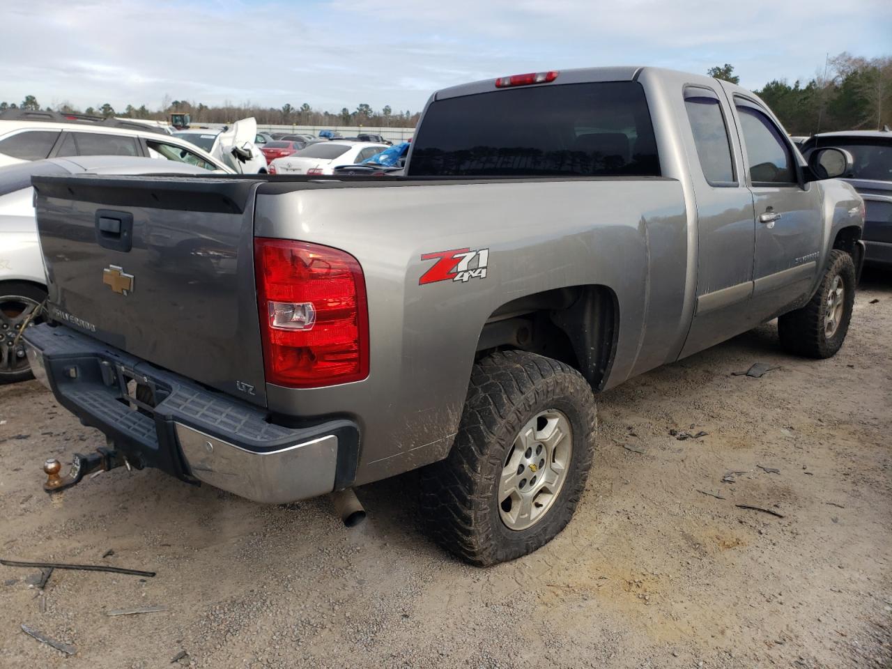 Photo 4 from auction – 2007 CHEVROLET C1500 SILV with VIN 2GCEK19JX71674351