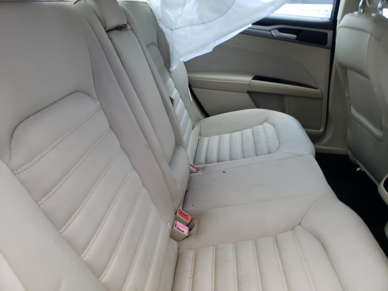 Photo 6 from auction – 2014 FORD FUSION SE with VIN 3FA6P0HD0ER196435