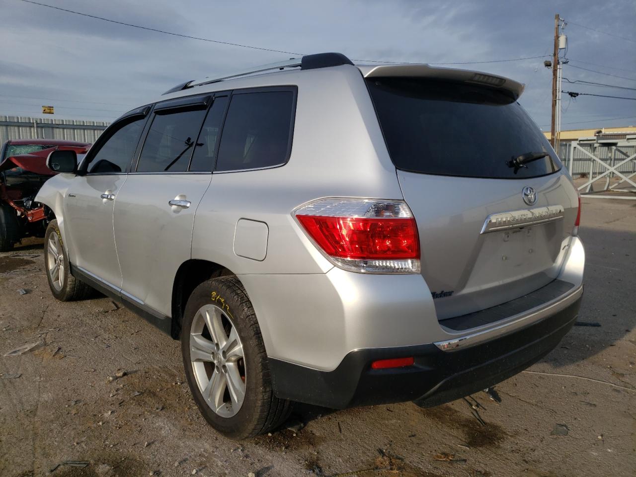 Photo 3 from auction – 2013 TOYOTA HIGHLANDER with VIN 5TDDK3EH3DS197521