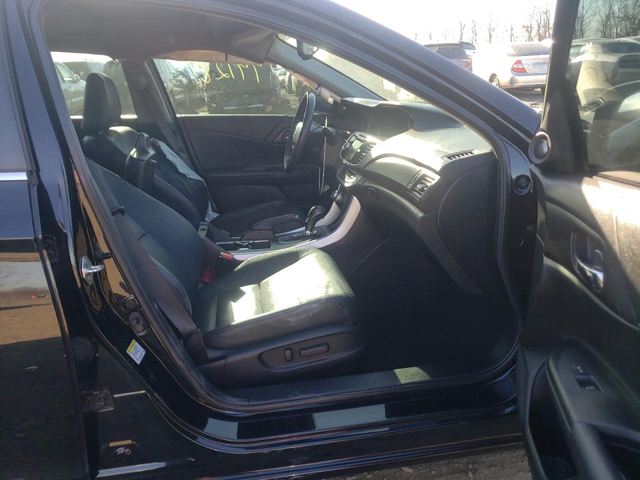Photo 5 from auction – 2014 HONDA ACCORD EXL with VIN 1HGCR2F86EA174329