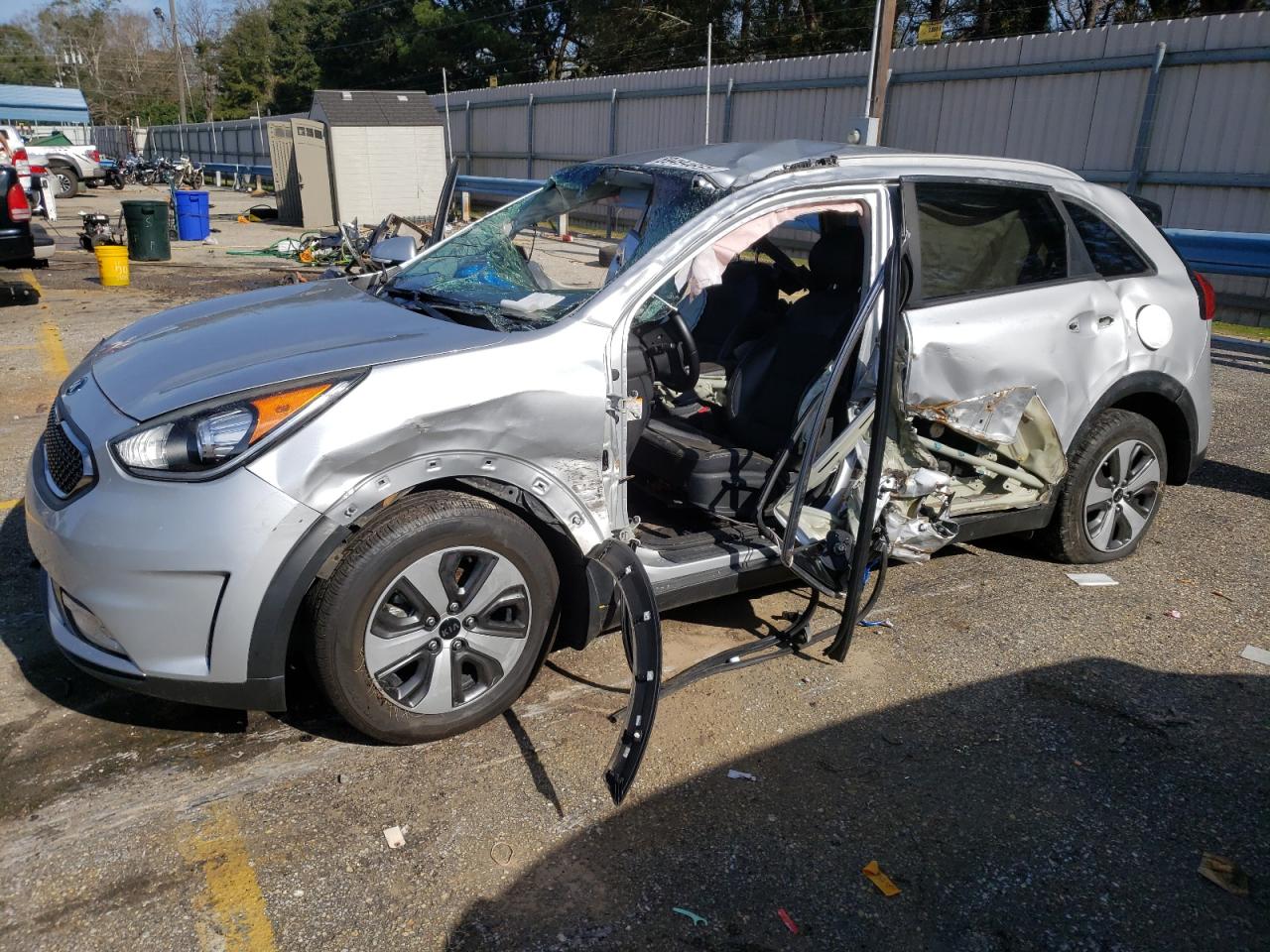 Photo 10 from auction – 2017 KIA NIRO EX with VIN KNDCC3LC2H5078306