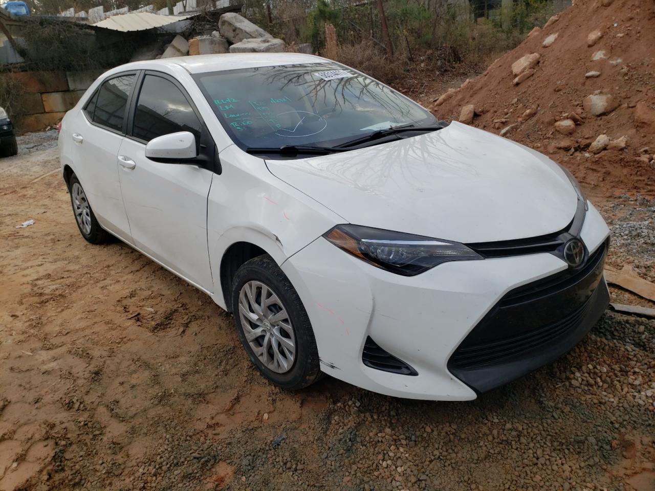 TOYOTA COROLLA L 2018 with VIN 5YFBURHE7JP831973 - Photo from auction