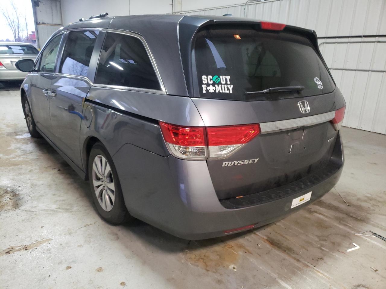 Photo 13 from auction – 2016 HONDA ODYSSEY SE with VIN 5FNRL5H39GB120885