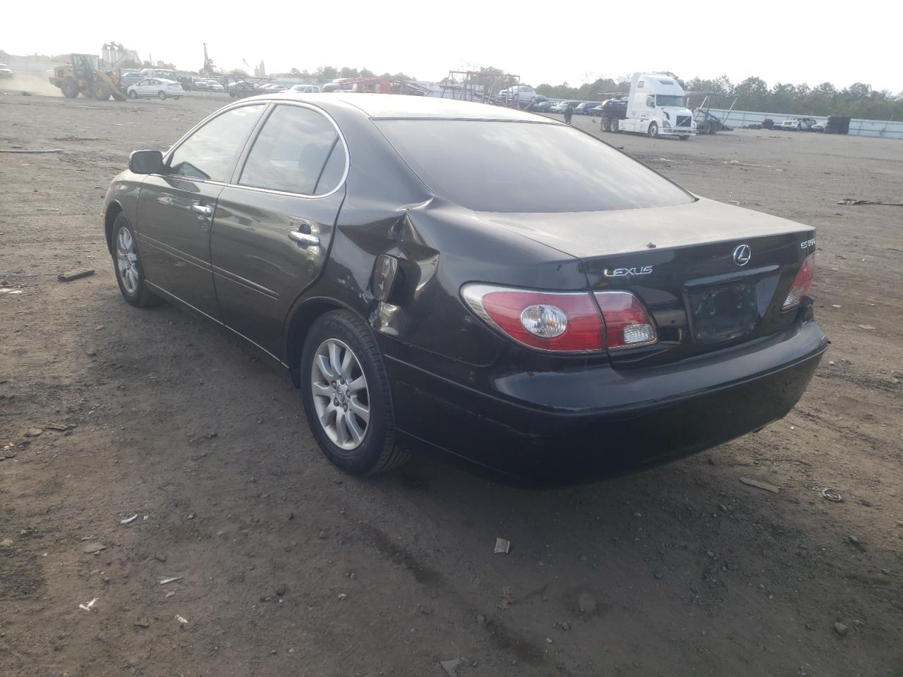 Photo 3 from auction – 2003 LEXUS ES300 with VIN JTHBF30G236011118