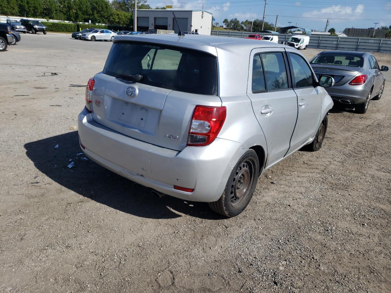 Photo 4 from auction – 2009 TOYOTA SCION XD with VIN JTKKU10469J046566