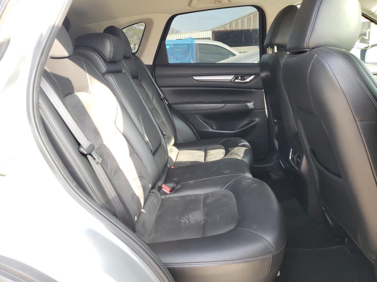 Photo 6 from auction – 2018 MAZDA CX-5 TOURI with VIN JM3KFACMXJ0300410