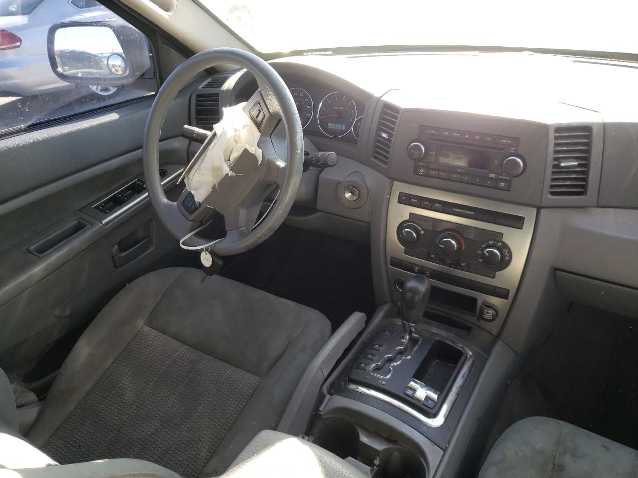 Photo 9 from auction – 2007 JEEP GRAND CHER with VIN 1J8HR48P17C655769