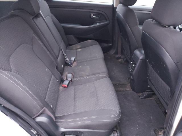 Photo 6 from auction – 2017 KIA RONDO with VIN KNAHT8A34H7184151