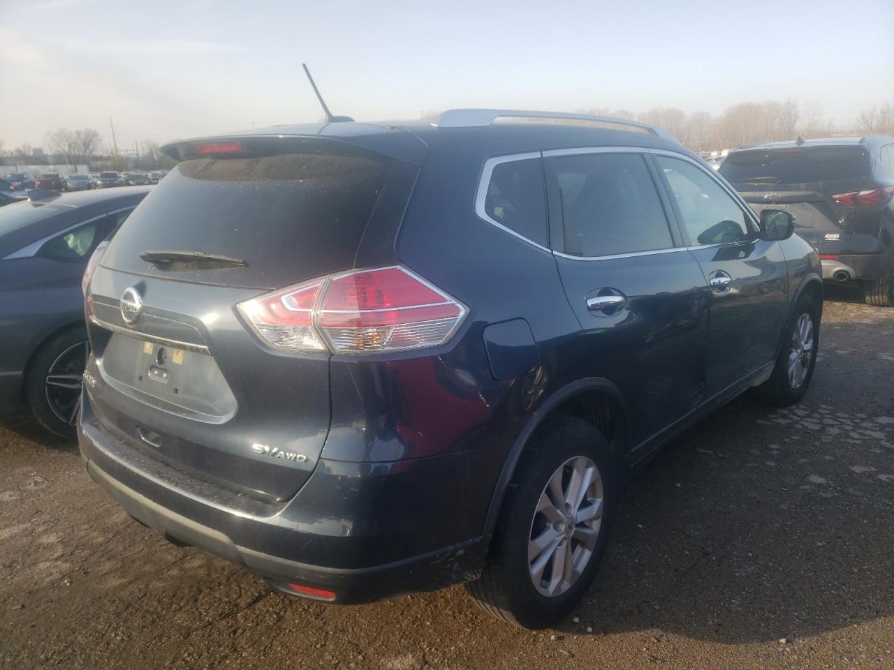 Photo 4 from auction – 2016 NISSAN ROGUE S with VIN KNMAT2MV7GP716862