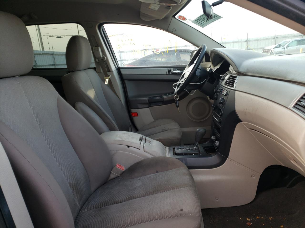 Photo 5 from auction – 2005 CHRYSLER PACIFICA with VIN 2C4GF48495R245355