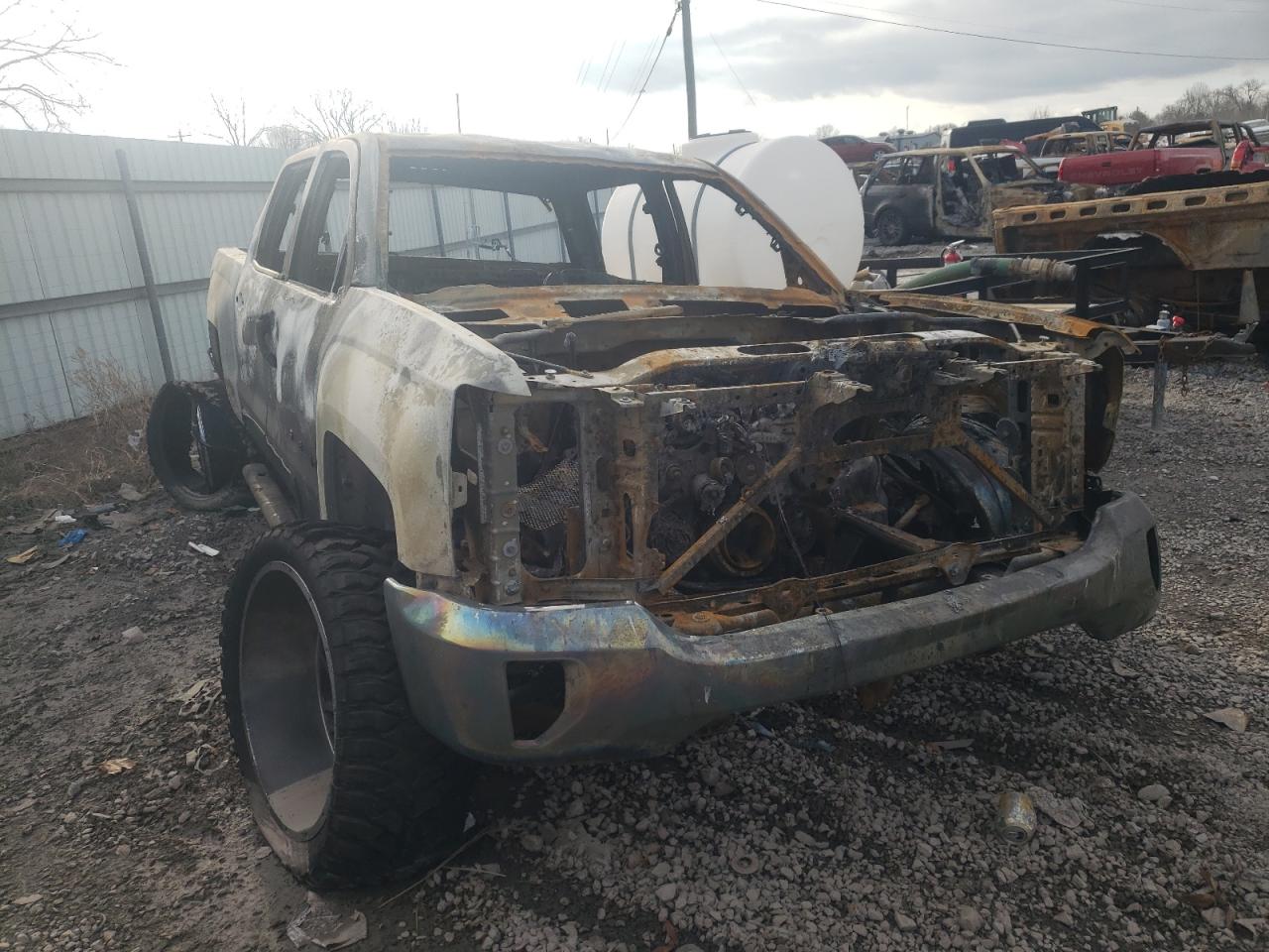 CHEVROLET SILVERADO 2017 with VIN 3GCPCREH0HG155339 - Photo from auction