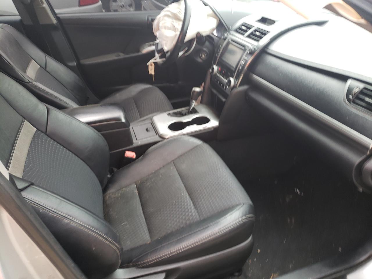 Photo 5 from auction – 2014 TOYOTA CAMRY L with VIN 4T1BF1FK7EU452383