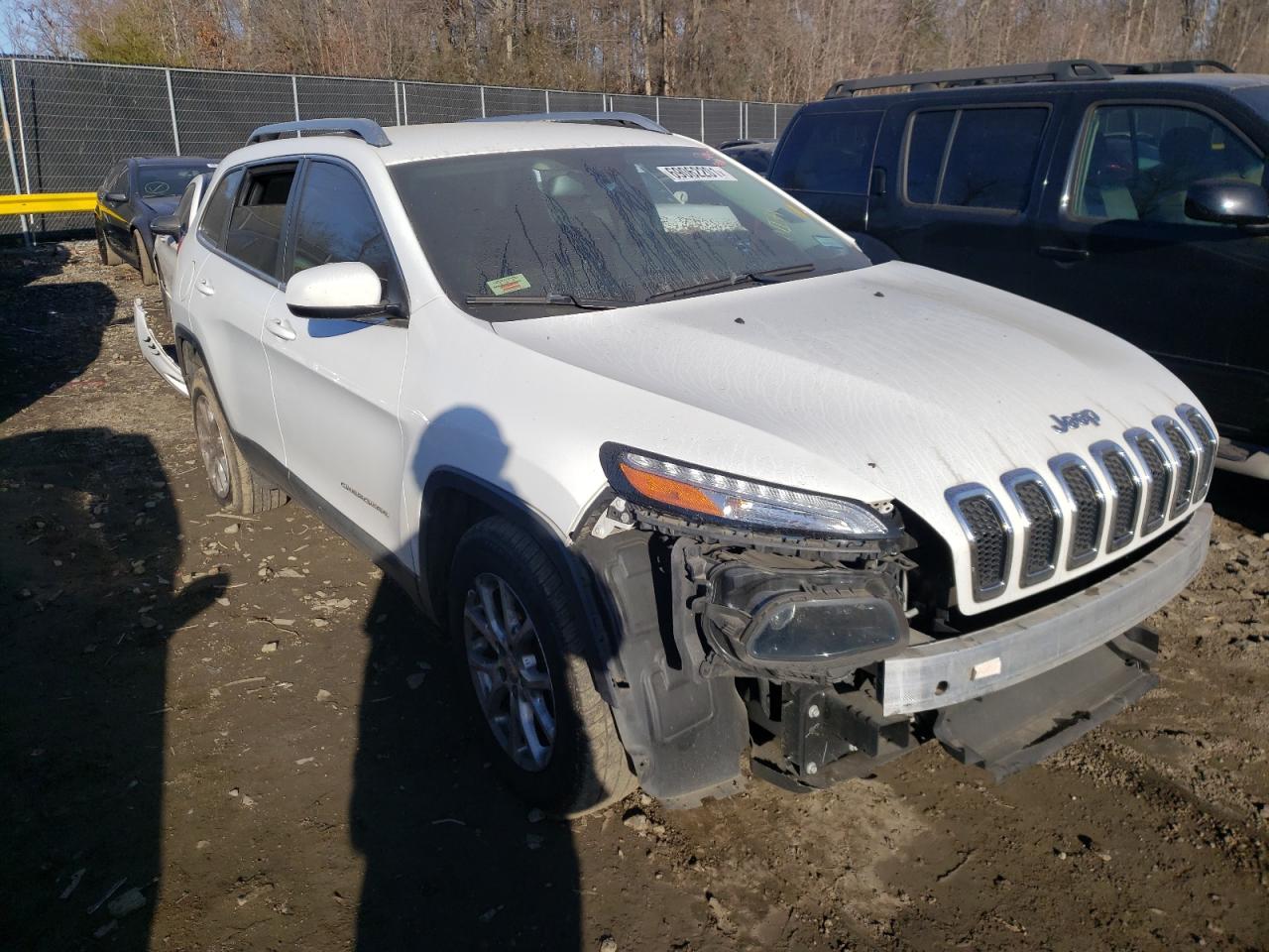 JEEP CHEROKEE L 2015 with VIN 1C4PJMCB2FW653502 - Photo from auction
