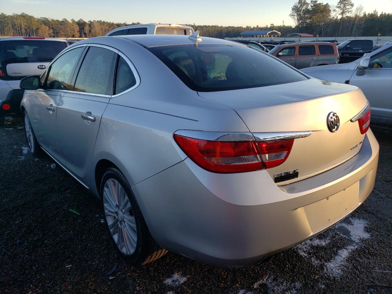 Photo 3 from auction – 2014 BUICK VERANO with VIN 1G4PP5SK9E4180113