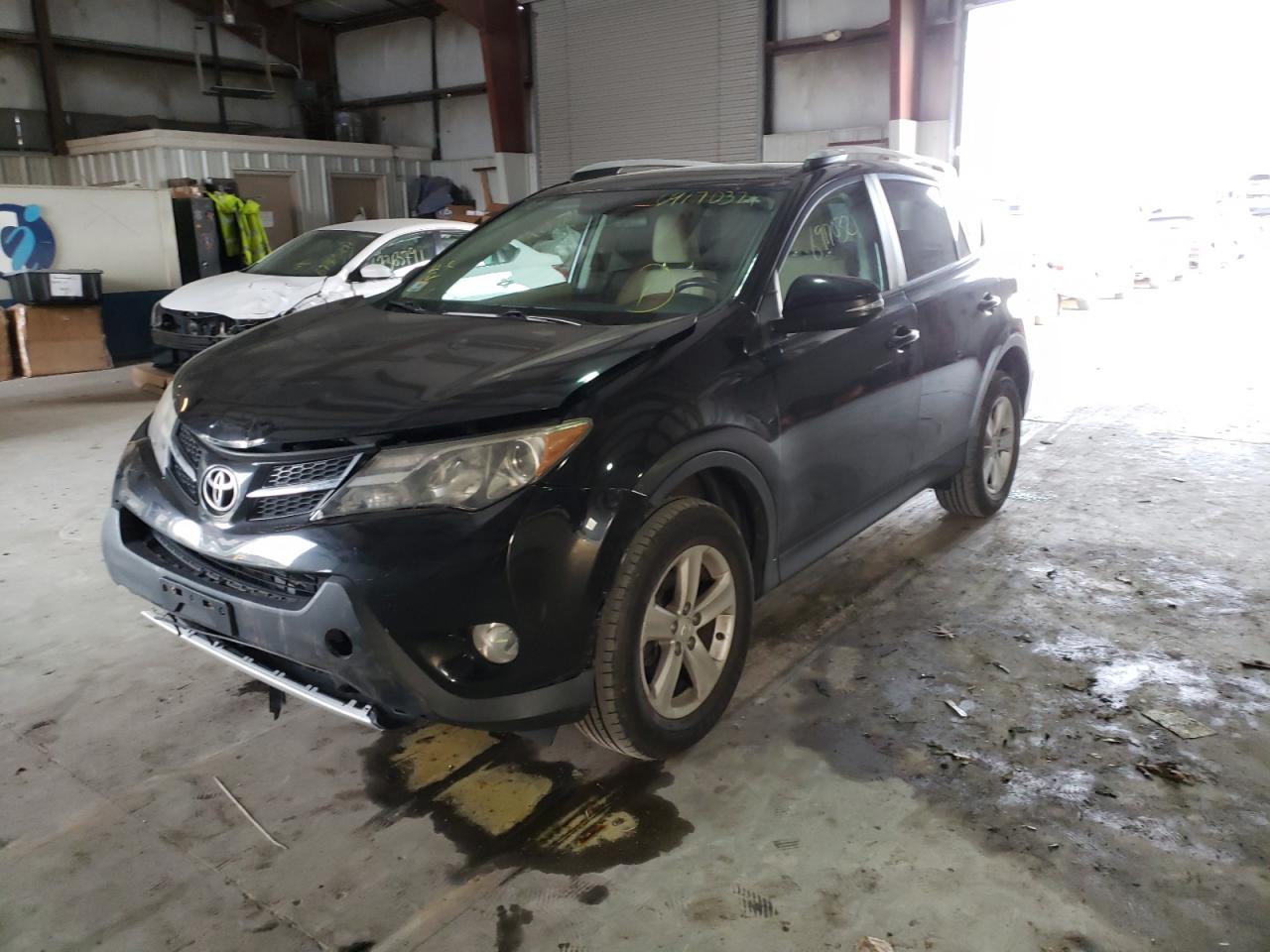 Photo 2 from auction – 2013 TOYOTA RAV4 XLE with VIN 2T3RFREV8DW038396