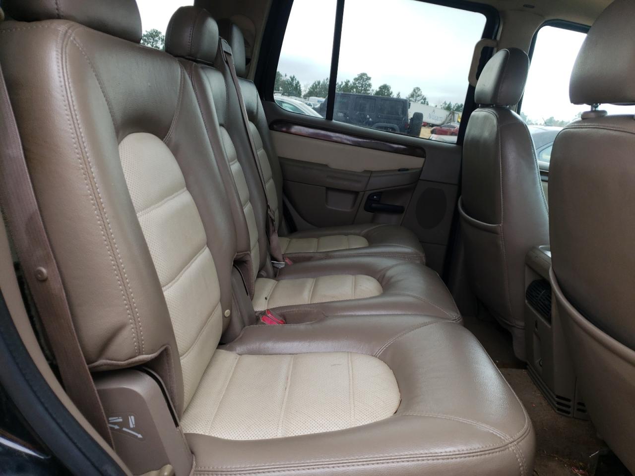 Photo 6 from auction – 2005 FORD EXPLORER E with VIN 1FMDU74K95UB36729