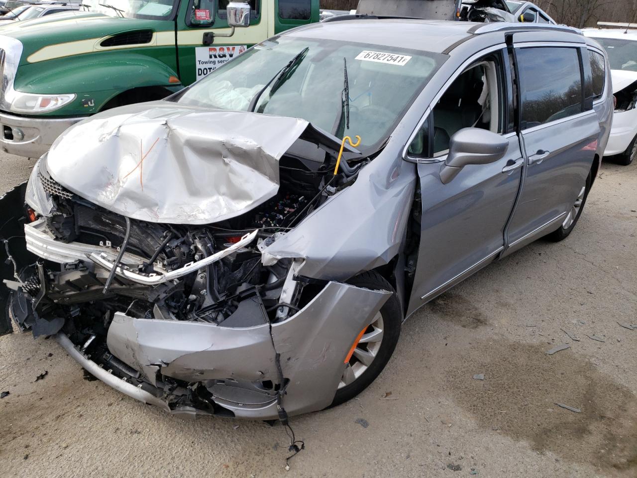 Photo 2 from auction – 2018 CHRYSLER PACIFICA T with VIN 2C4RC1BG8JR120098