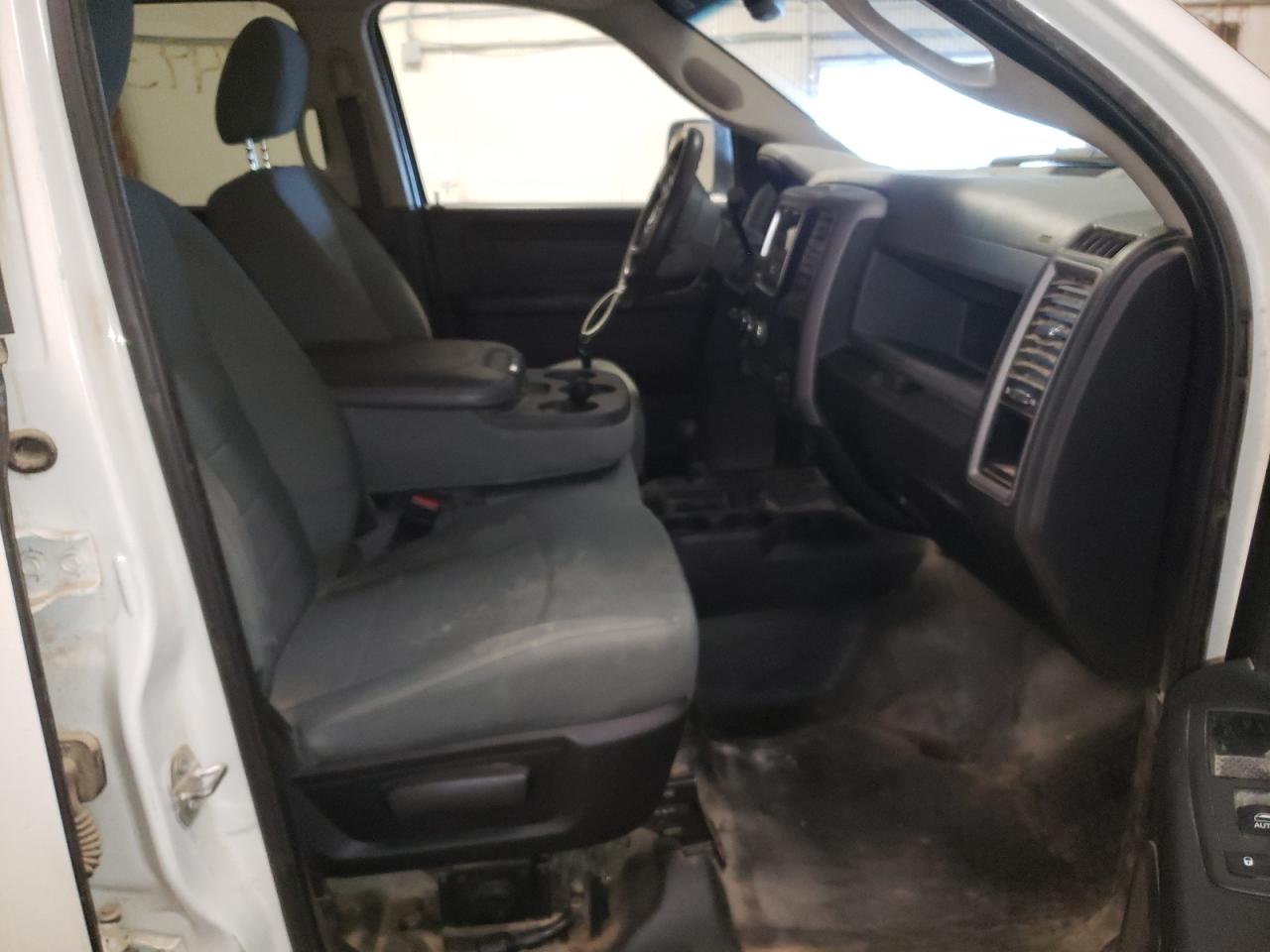 Photo 5 from auction – 2018 RAM 2500 ST with VIN 3C6UR5HL1JG161979