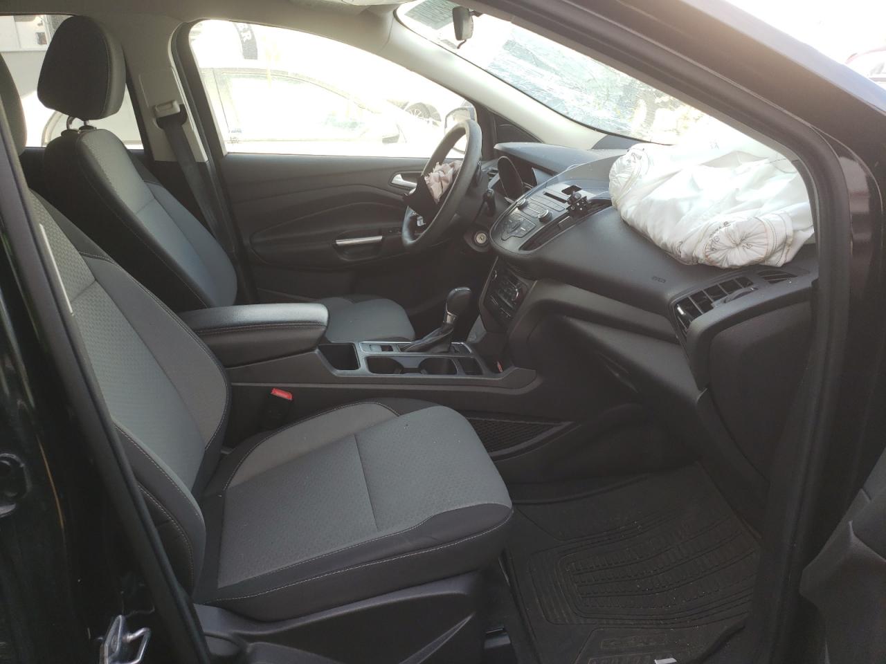 Photo 5 from auction – 2017 FORD ESCAPE SE with VIN 1FMCU0GD2HUC09041