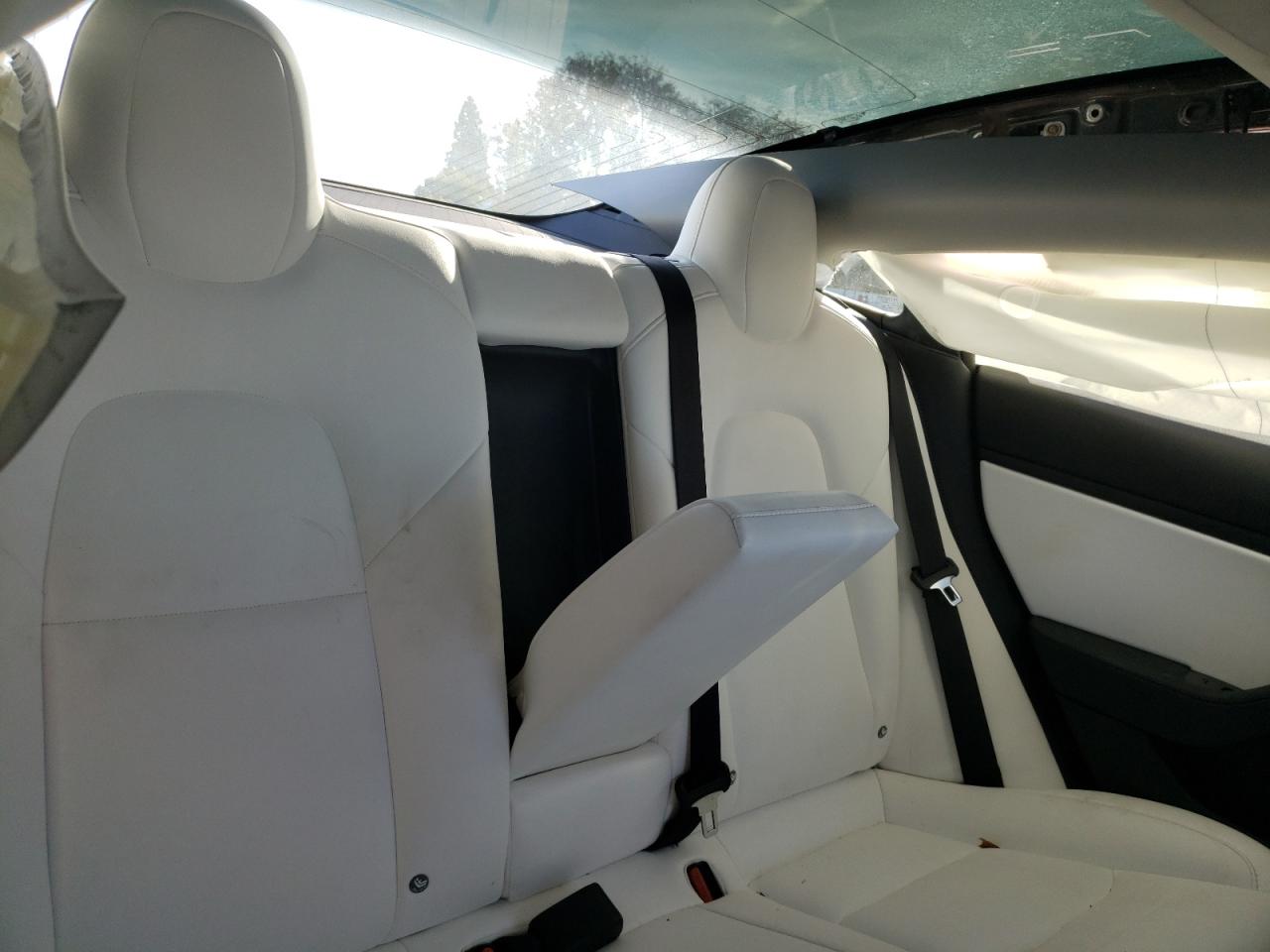 Photo 6 from auction – 2018 TESLA MODEL 3 with VIN 5YJ3E1EB7JF079989