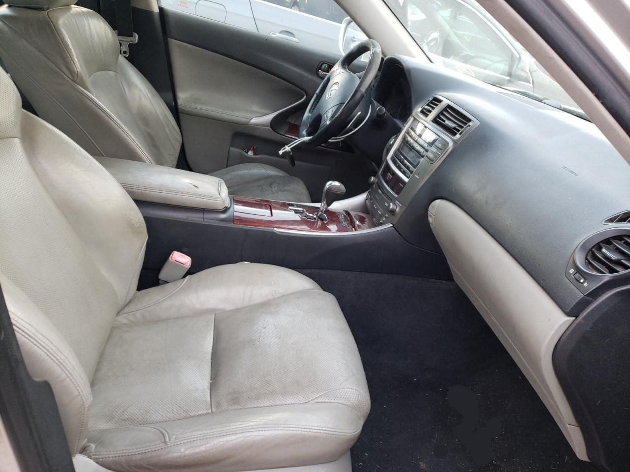 Фото 5 с аукциона – 2006 LEXUS IS 250 с VIN JTHCK262265003326