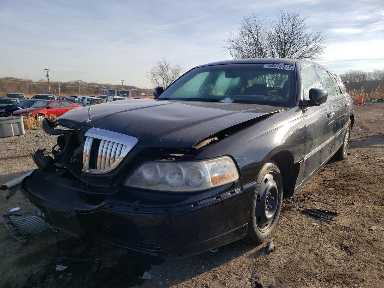 Photo 2 from auction – 2007 LINCOLN TOWN CAR with VIN 1LNHM85VX7Y623370
