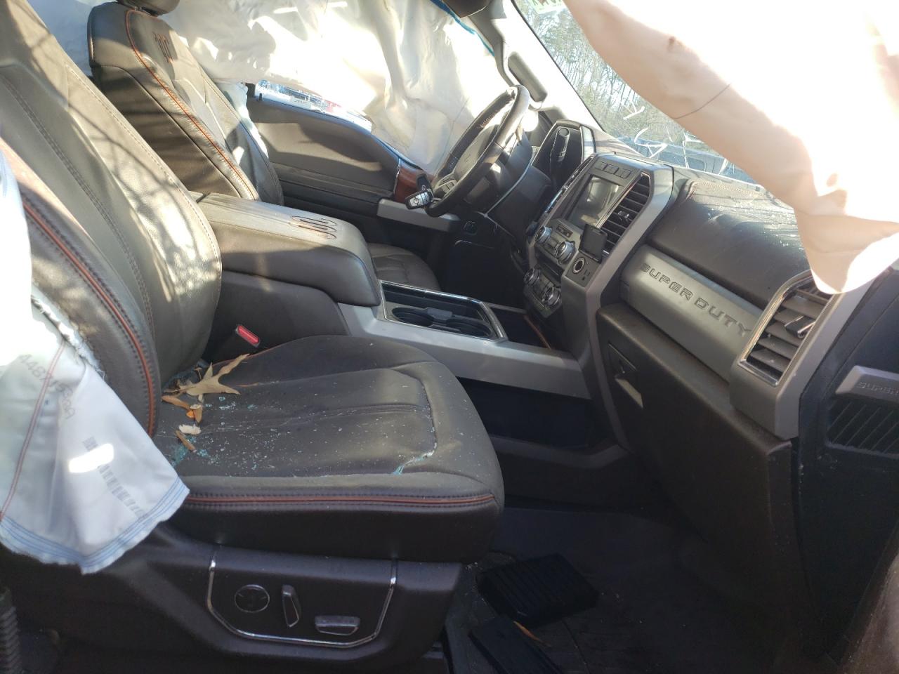 Photo 5 from auction – 2017 FORD F350 SUPER with VIN 1FT8W3BT1HED40055