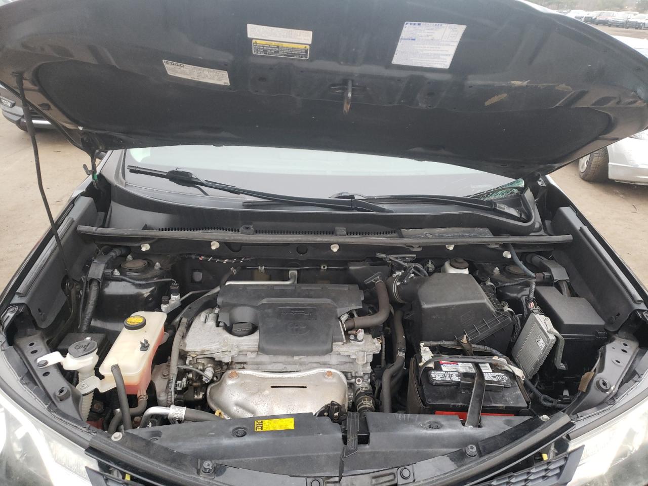 Photo 7 from auction – 2014 TOYOTA RAV4 LE with VIN 2T3BFREV5EW126227