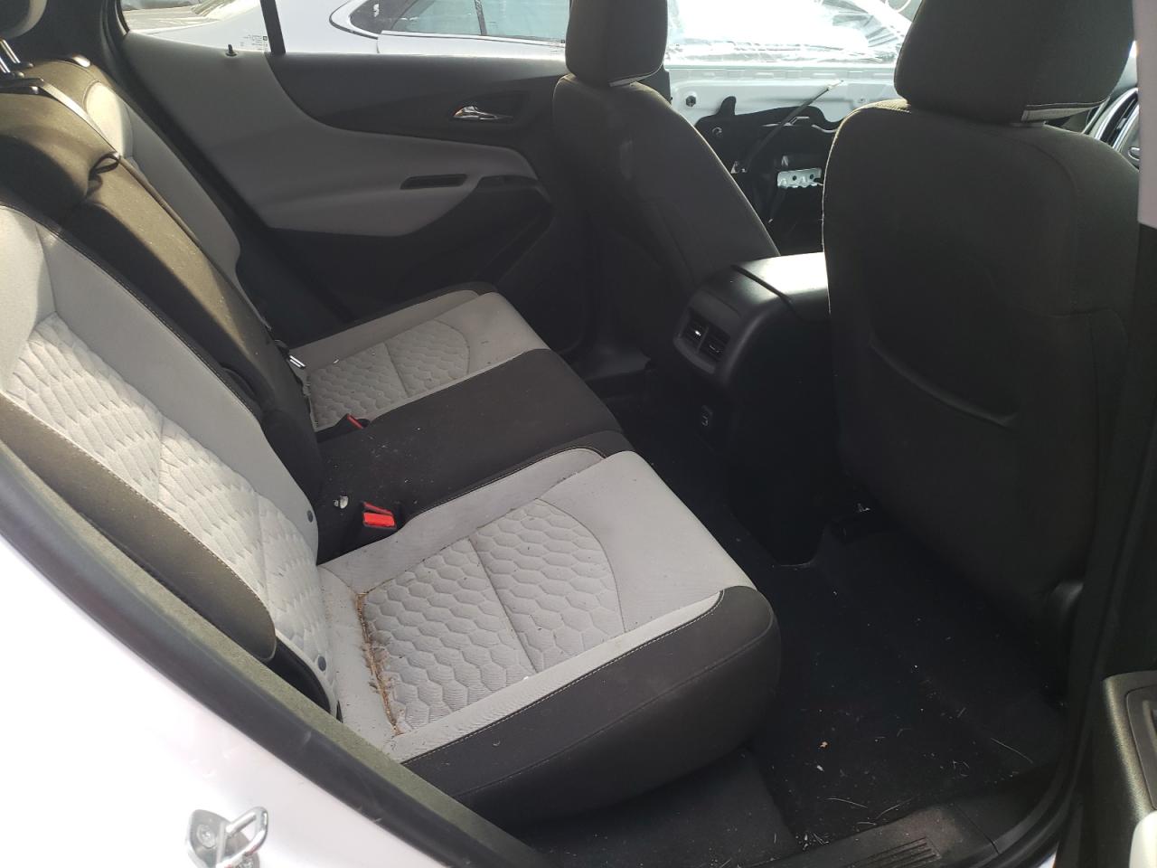 Photo 6 from auction – 2019 CHEVROLET EQUINOX LT with VIN 2GNAXTEV4K6255998