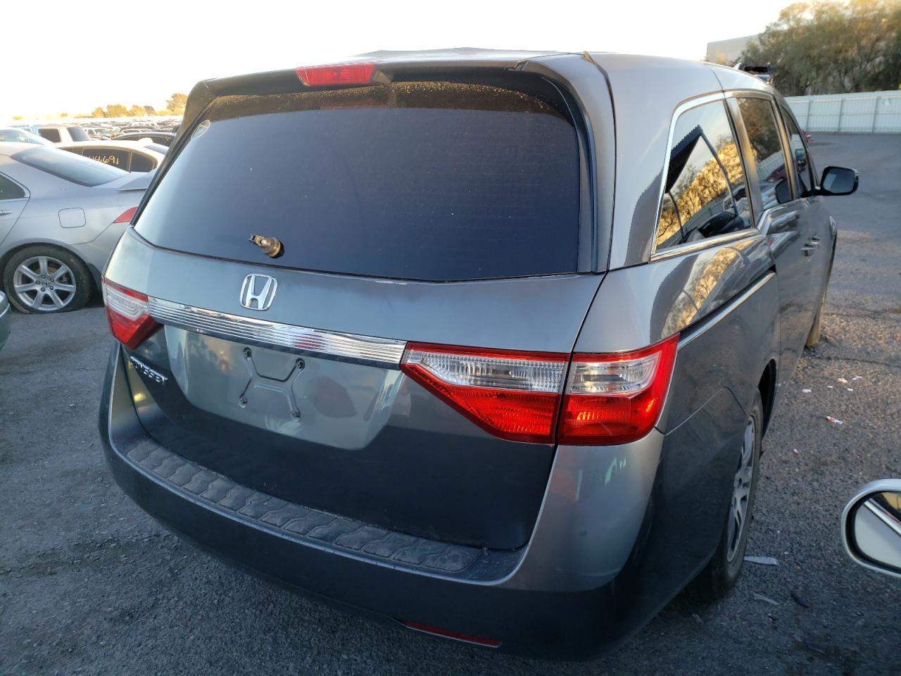 Photo 4 from auction – 2011 HONDA ODYSSEY EX with VIN 5FNRL5H42BB034870