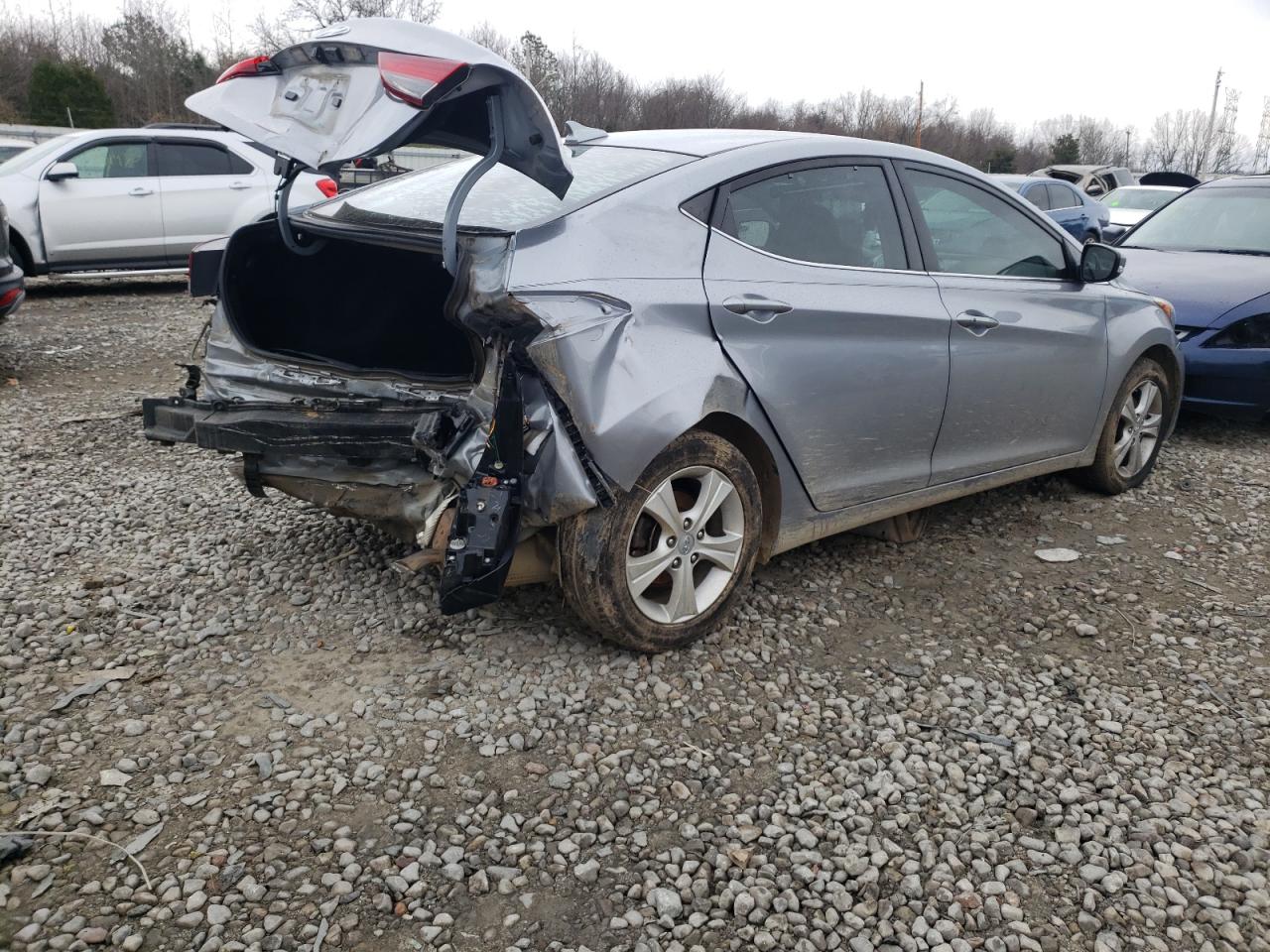 Photo 4 from auction – 2016 HYUNDAI ELANTRA SE with VIN 5NPDH4AE7GH782242