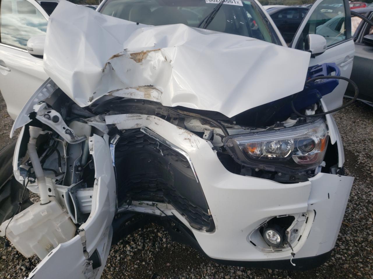 Zdjęcie 7 z aukcji – 2015 MITSUBISHI OUTLANDER z VIN 4A4AP4AW1FE037704