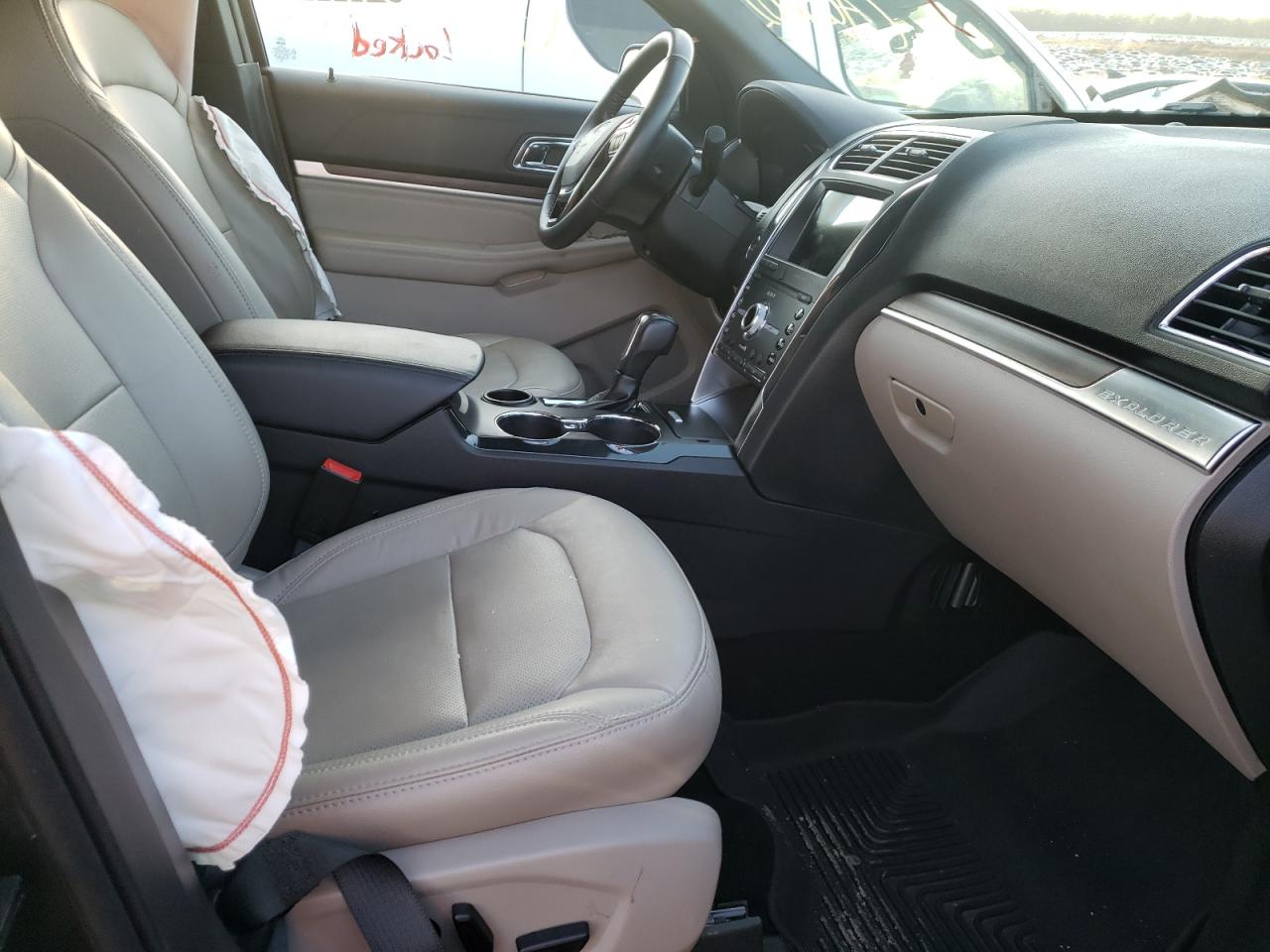 Photo 5 from auction – 2019 FORD EXPLORER L with VIN 1FM5K7F83KGA03602