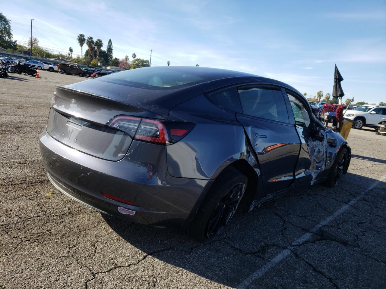 Photo 4 from auction – 2018 TESLA MODEL 3 with VIN 5YJ3E1EB7JF079989