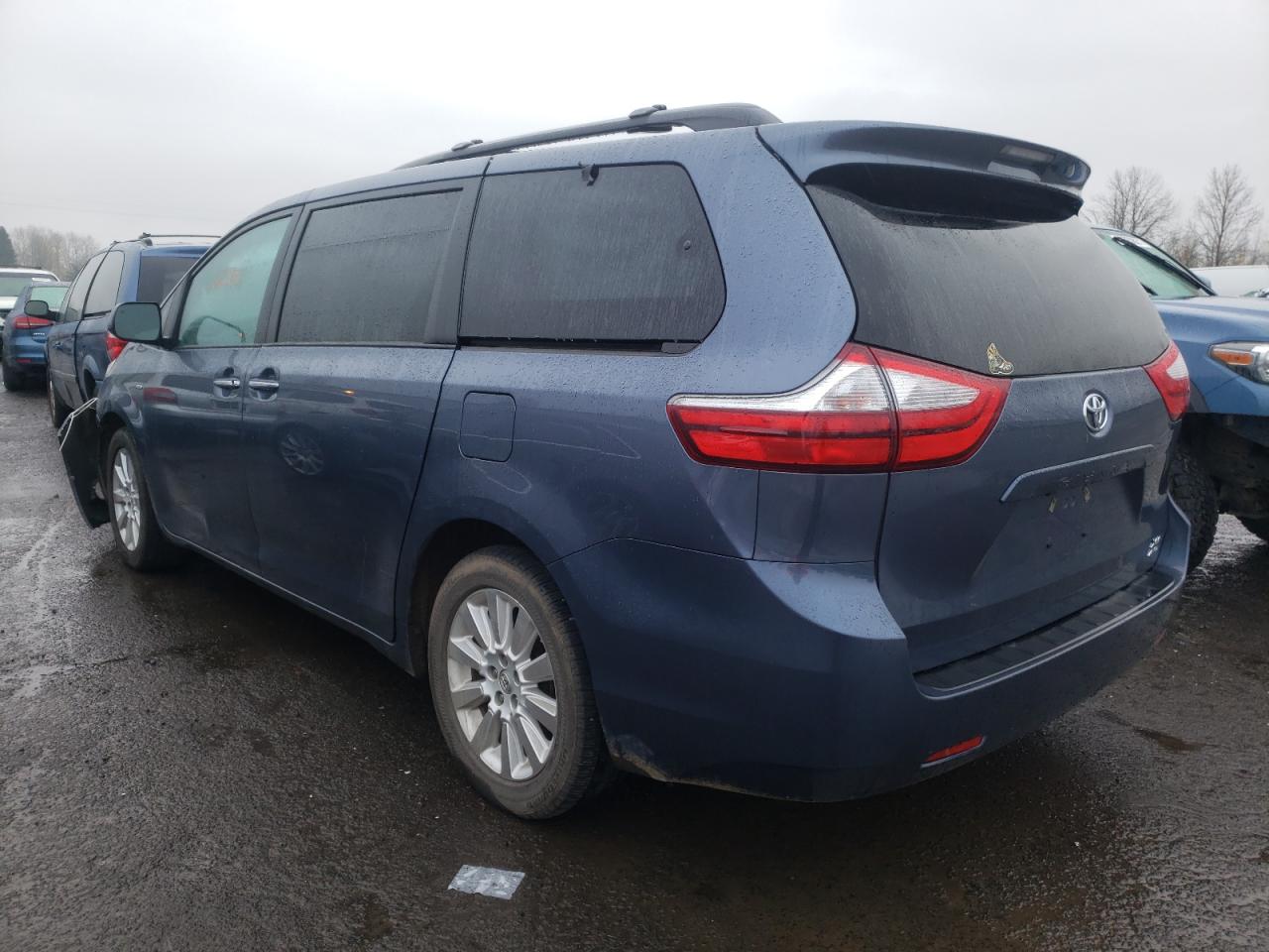 Photo 3 from auction – 2016 TOYOTA SIENNA XLE with VIN 5TDDK3DC9GS139908